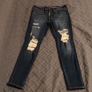 American Eagle distressed jegging
